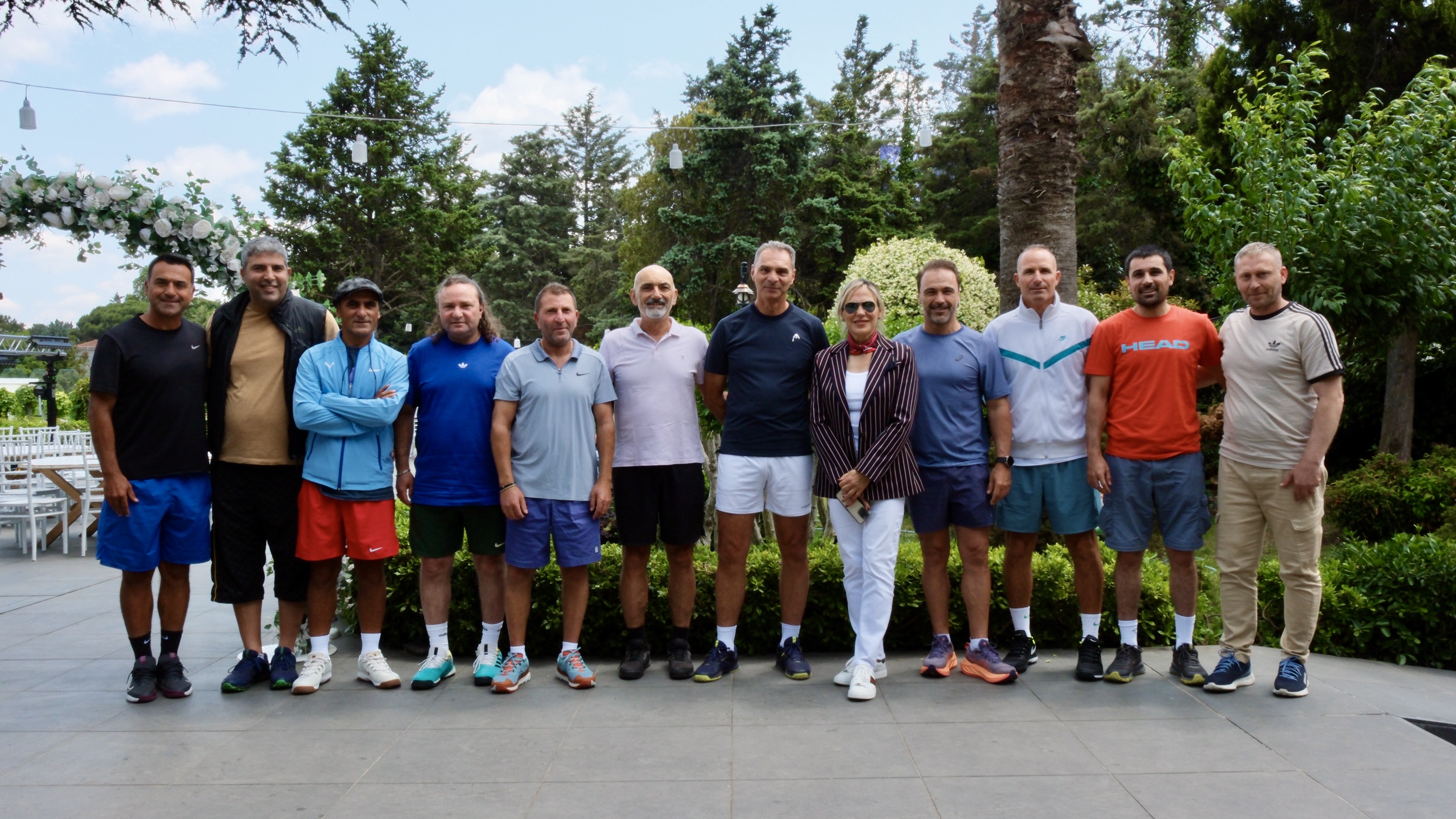Türkiye Tenis Federasyonu Başkanı Şafak Müderrisgil , Türkiye’de ilk kez düzenlenen 5. Kademe Antrenörlük Kursunu ziyaret etti