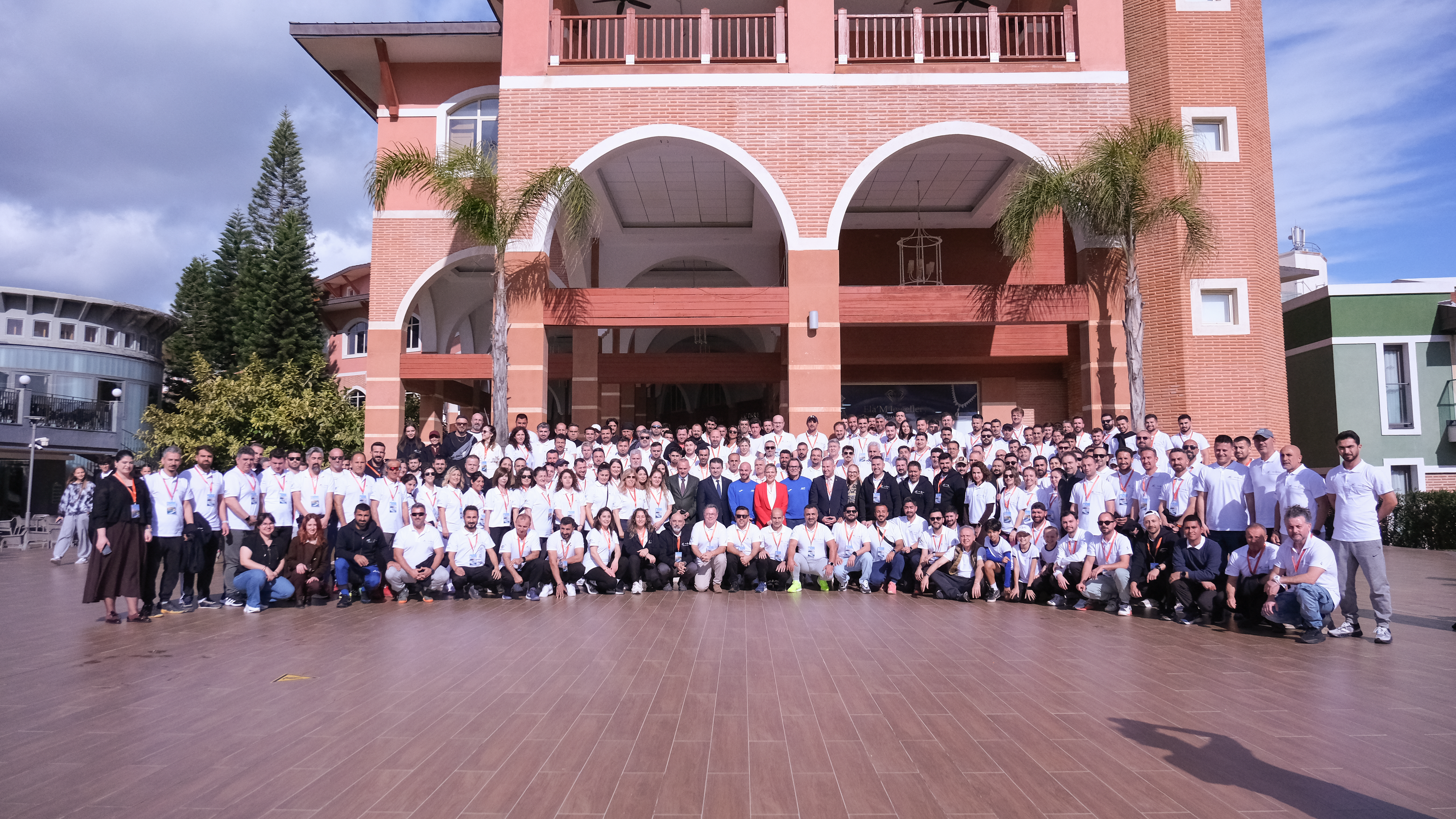 Tenis Antrenörleri Gelişim Zirvesi’nde Buluştu